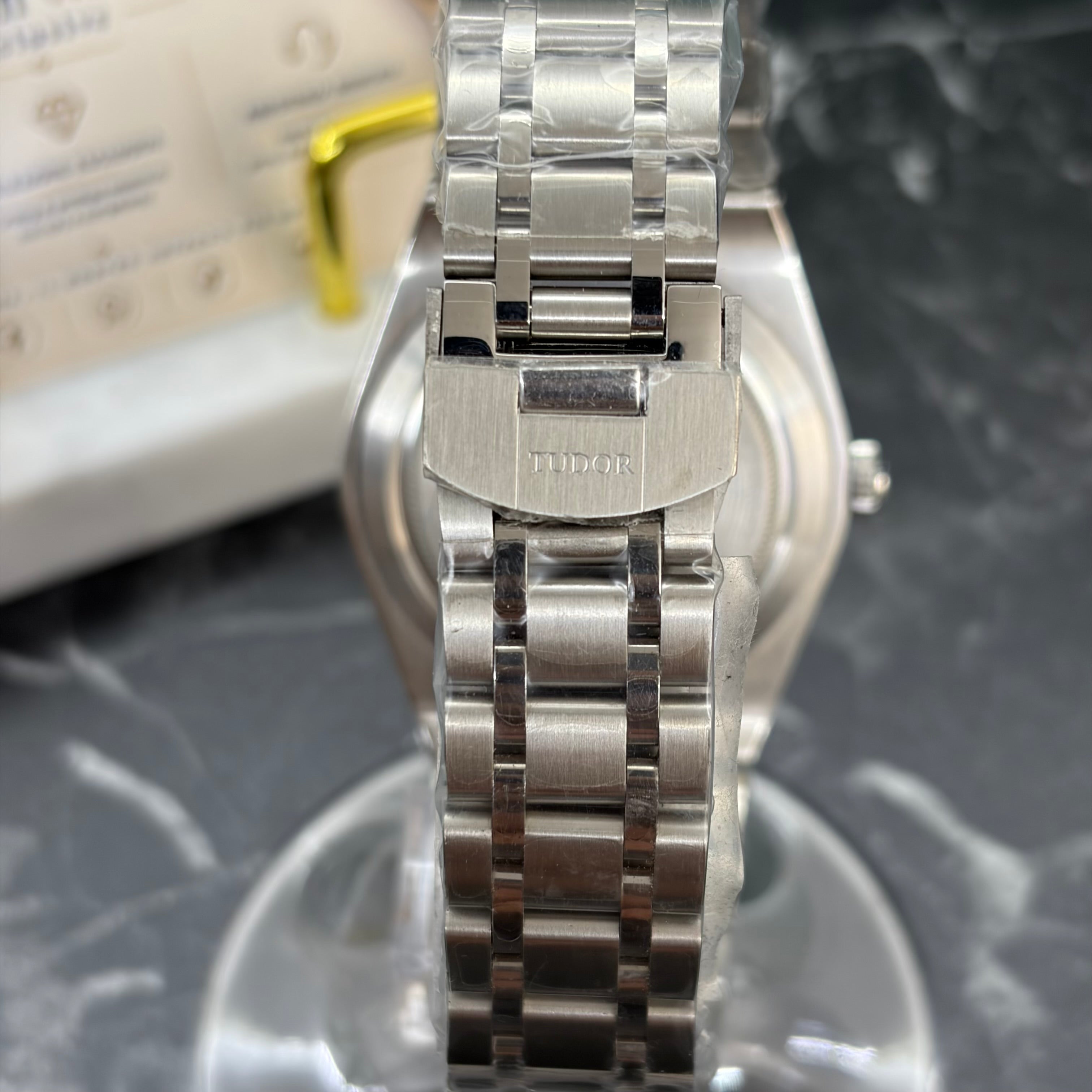 Tudor royal 41 mm