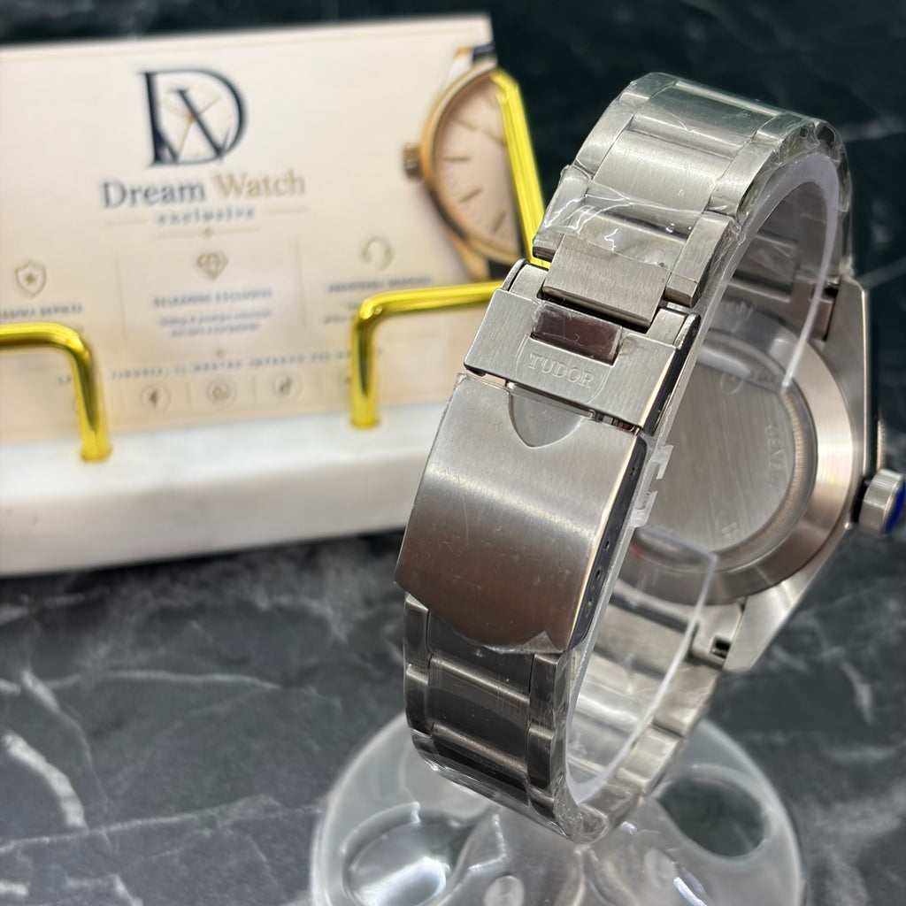 TUDOR gmt