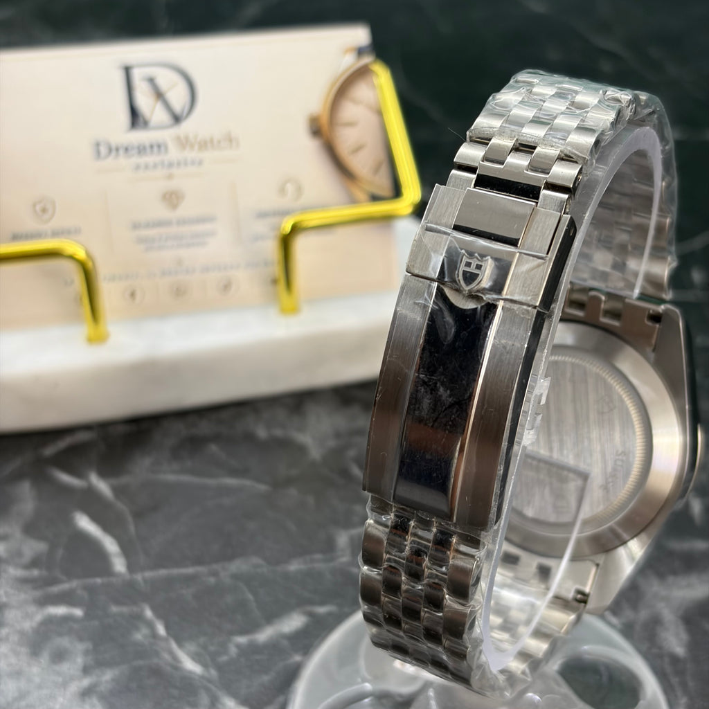 TUDOR black bay