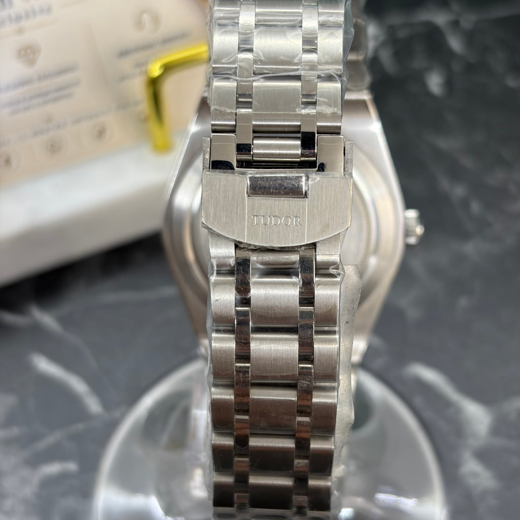 Tudor royal 41 mm
