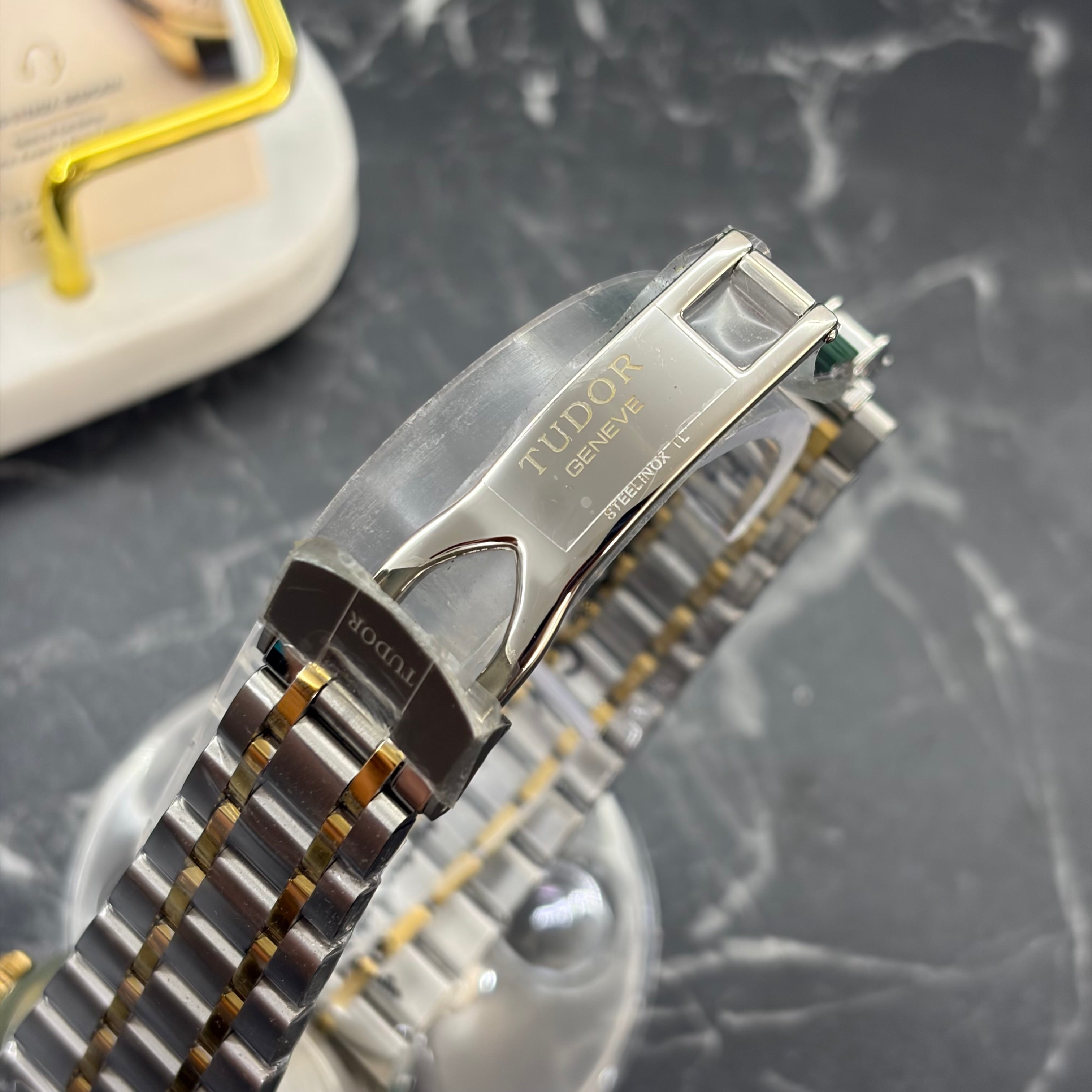 Tudor royal gold 41 mm