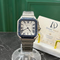 Cartier Santos 40mm – Ghiera Blu, Fondo Bianco