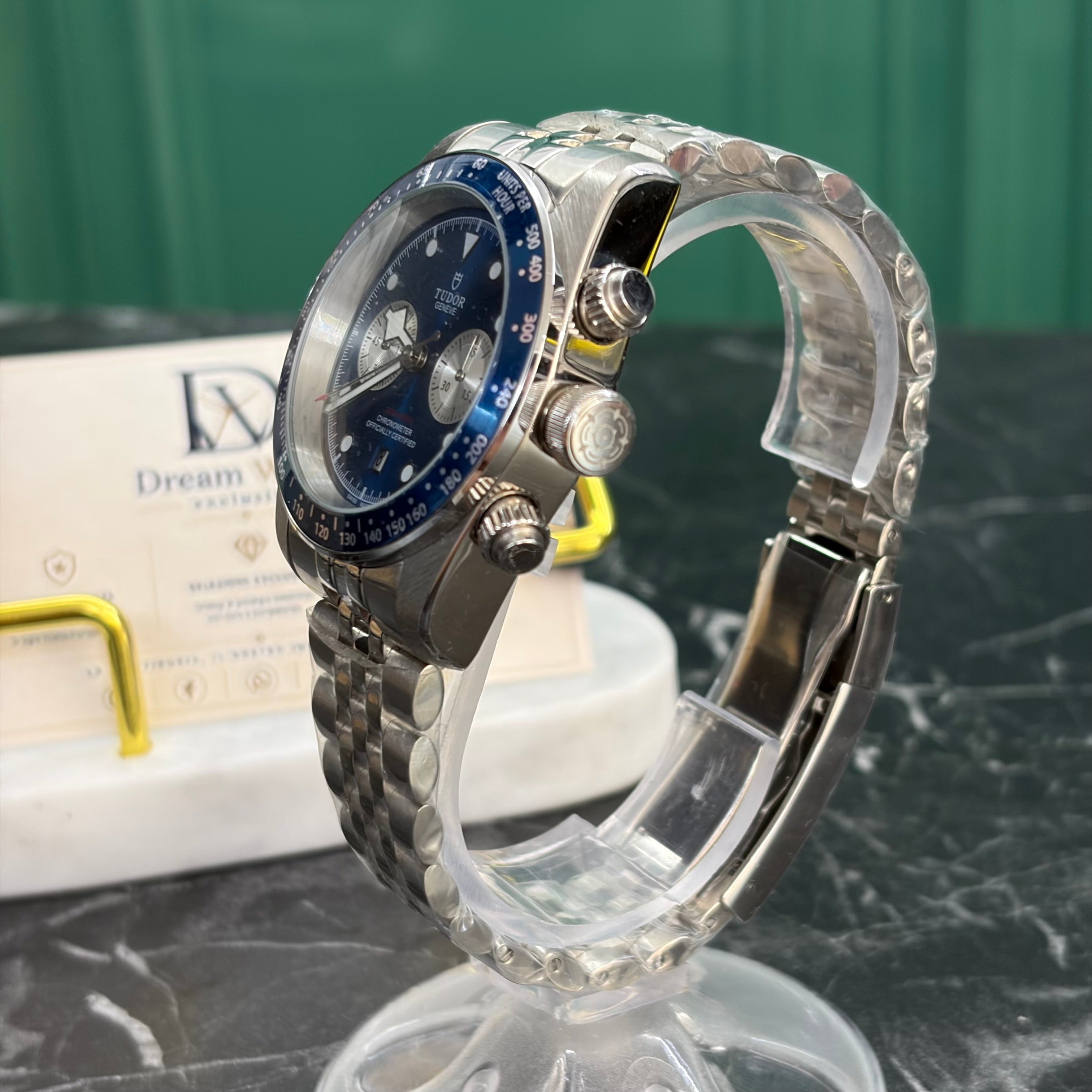 TUDOR black bay